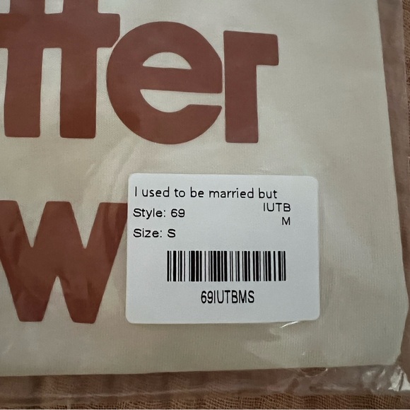 The Bee & The Fox Women’s T-shirt - Picture 2 of 4